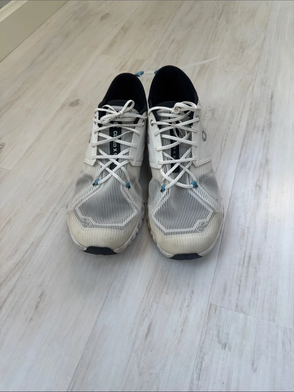 On Running Men's Cloudswift white with Light Blue Accents Athletic Shoes